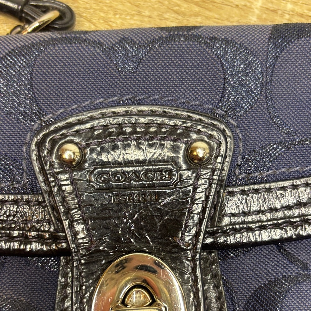 Vintage Coach Navy and Black Wristlet Clutch - Picture 2 of 4